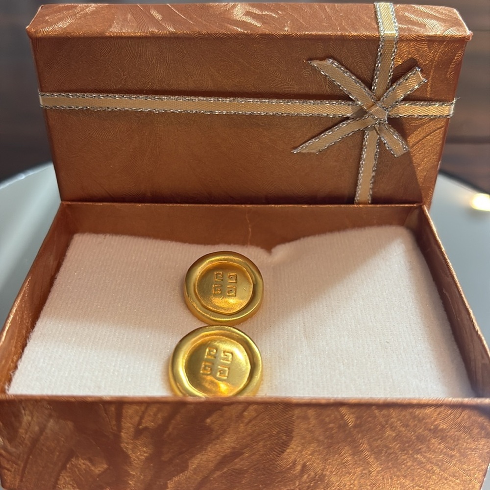 GIVENCHY 1980 Logo Matte Gold Enamel Clip-on Earrings